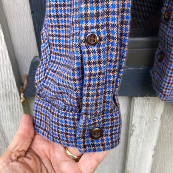 LL Bean Women's Plaid Flannel Shirt, Size XL, Blue Black Tan Cotton Pockets - Picture 4 of 11